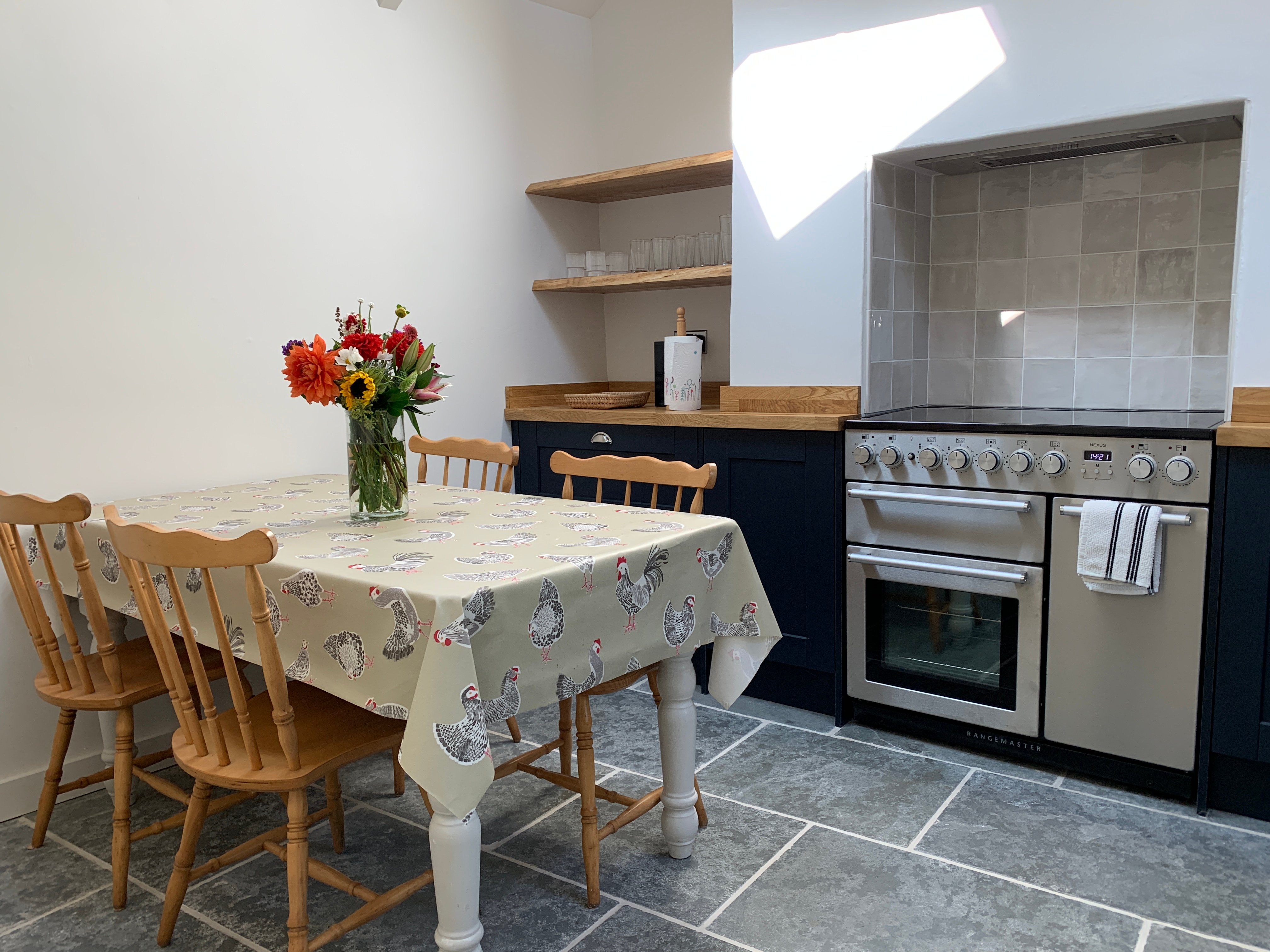 Holiday cottage with range cooker